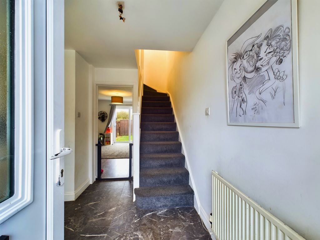 Property photo 3 of 18 Entrance