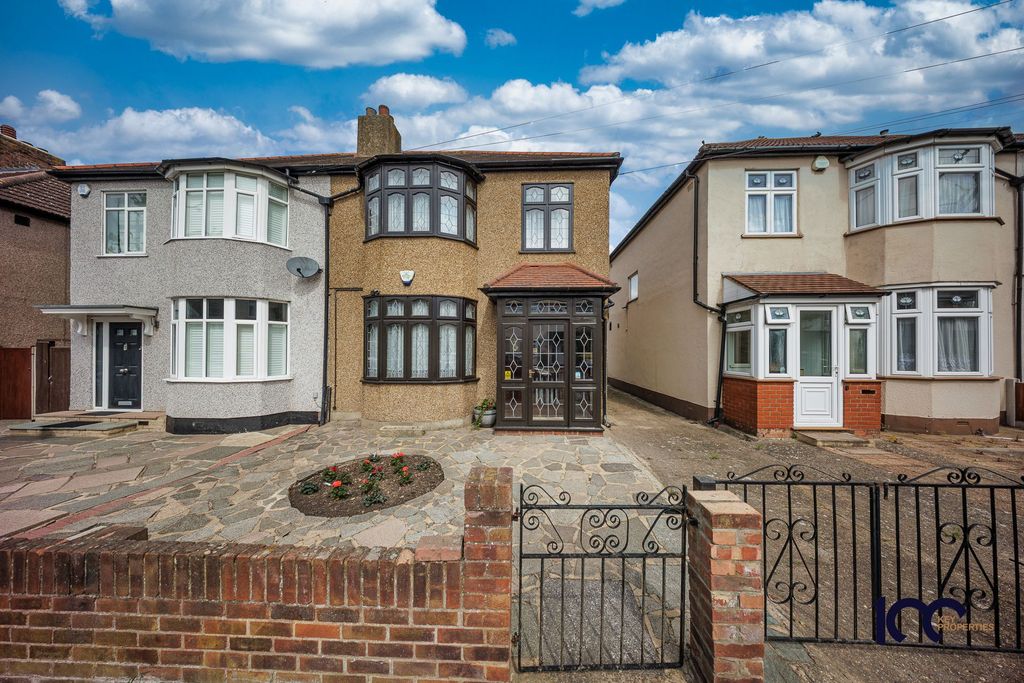 Property photo 1 of 21