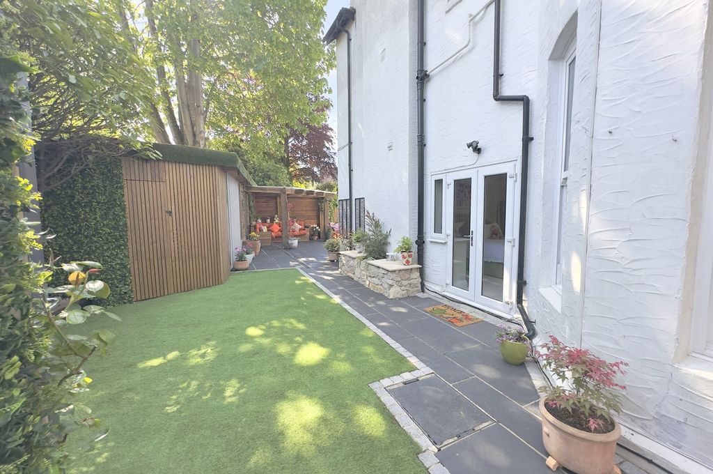 Additional image 23 of 3 bed flat for saleCavendish Road, Dean Park, Bournemouth BH1
