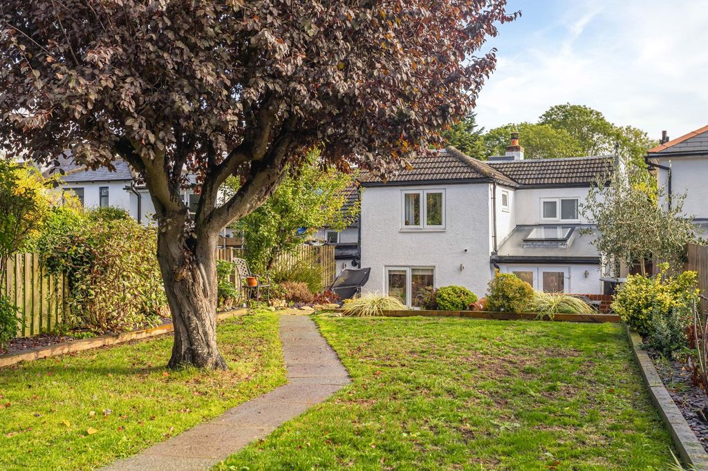 Property photo 2 of 43