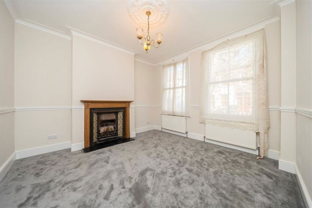 Property photo 3 of 8