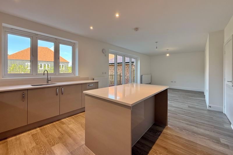 Property photo 3 of 19 Photo 5