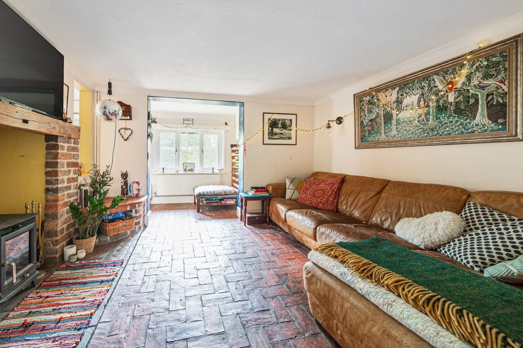 Property photo 3 of 19