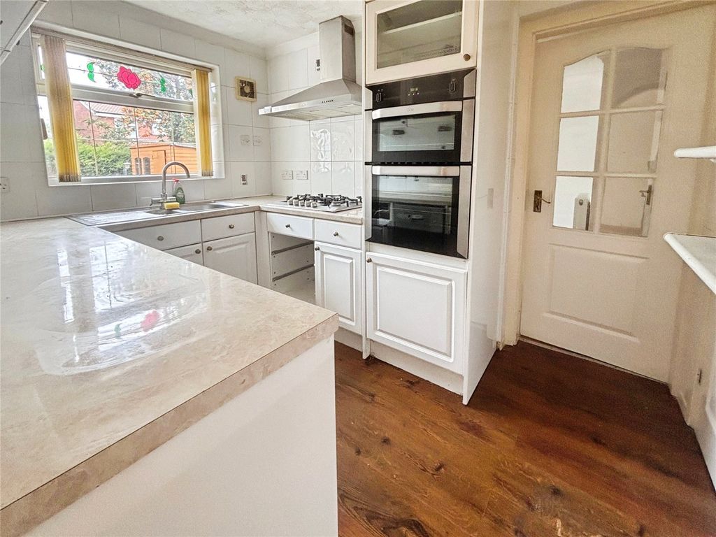Property photo 3 of 15 Kitchen