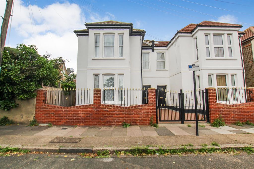 Property photo 1 of 12 1.Jpg
