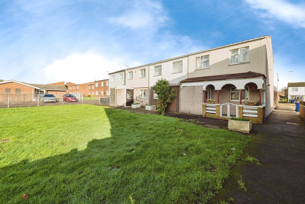 Property photo 1 of 16 Front