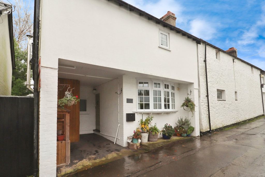 Property photo 1 of 24