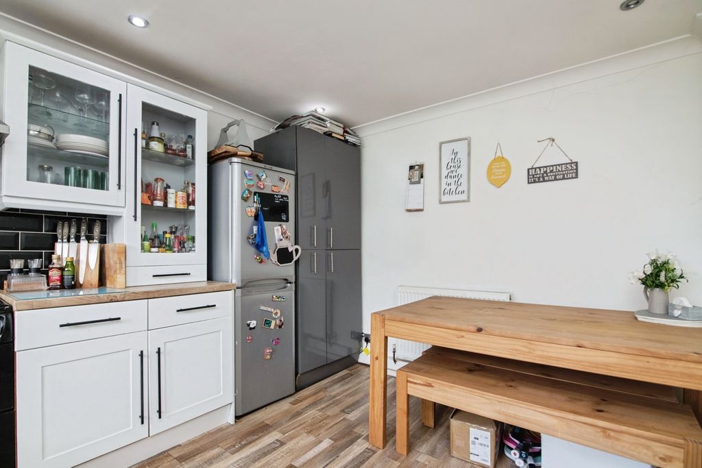 Property photo 3 of 15 Pbox-Img.Jpg