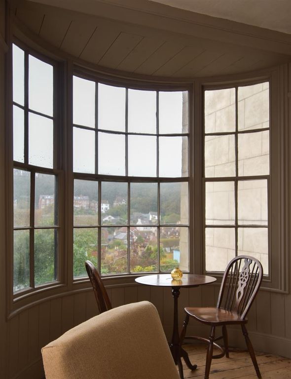 Property photo 2 of 25 Living Room