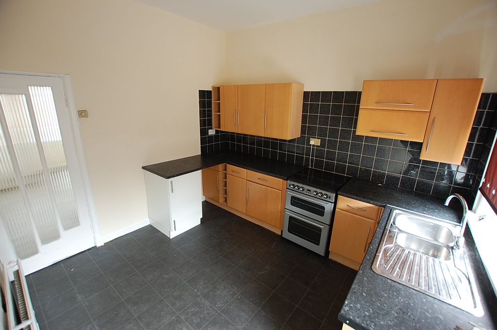 Property photo 3 of 10 Picture No. 12