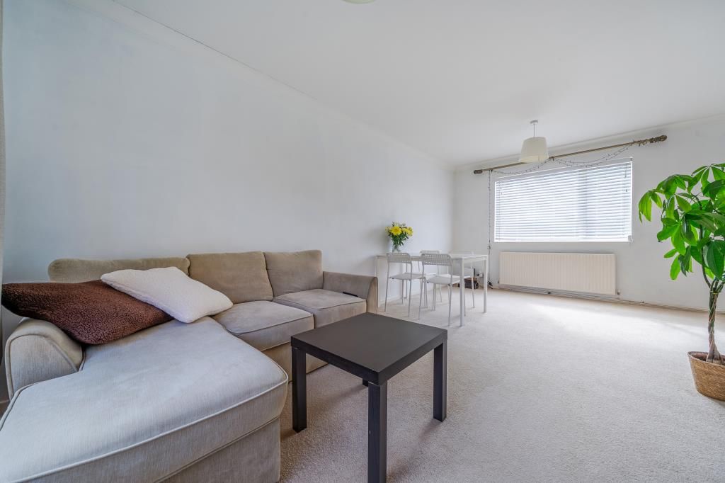 Property photo 3 of 18 Reception Room