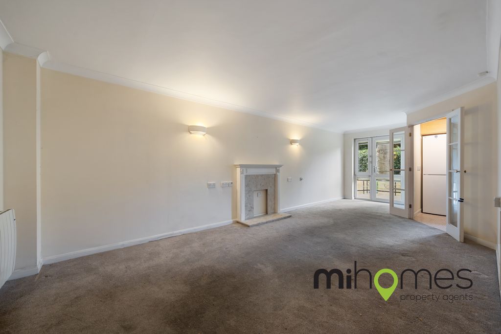 Property photo 3 of 12