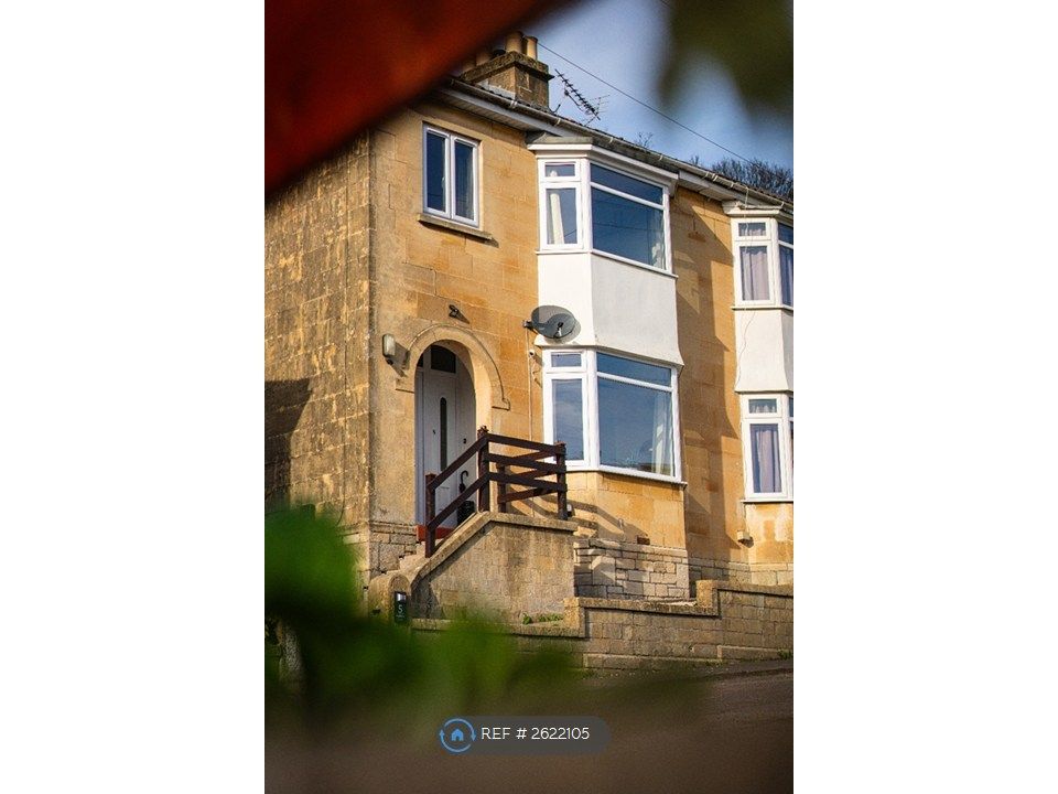 Property photo 2 of 35