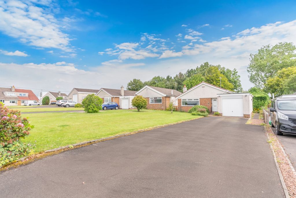 Property photo 1 of 26 3 Bedroom Detached Bungalow For Sale