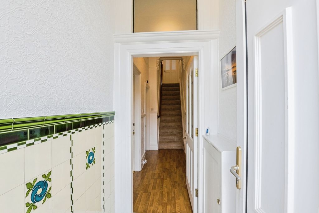 Property photo 3 of 29 Pbox-Img.Jpg