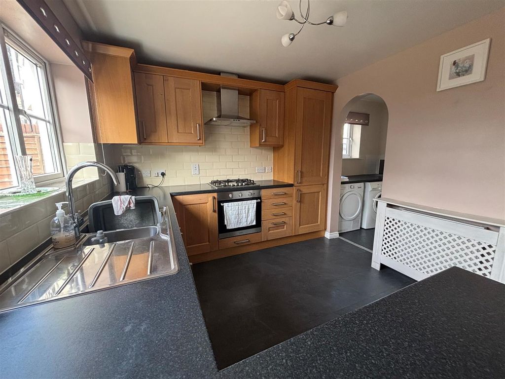 Property photo 3 of 17 Kitchen/Diner