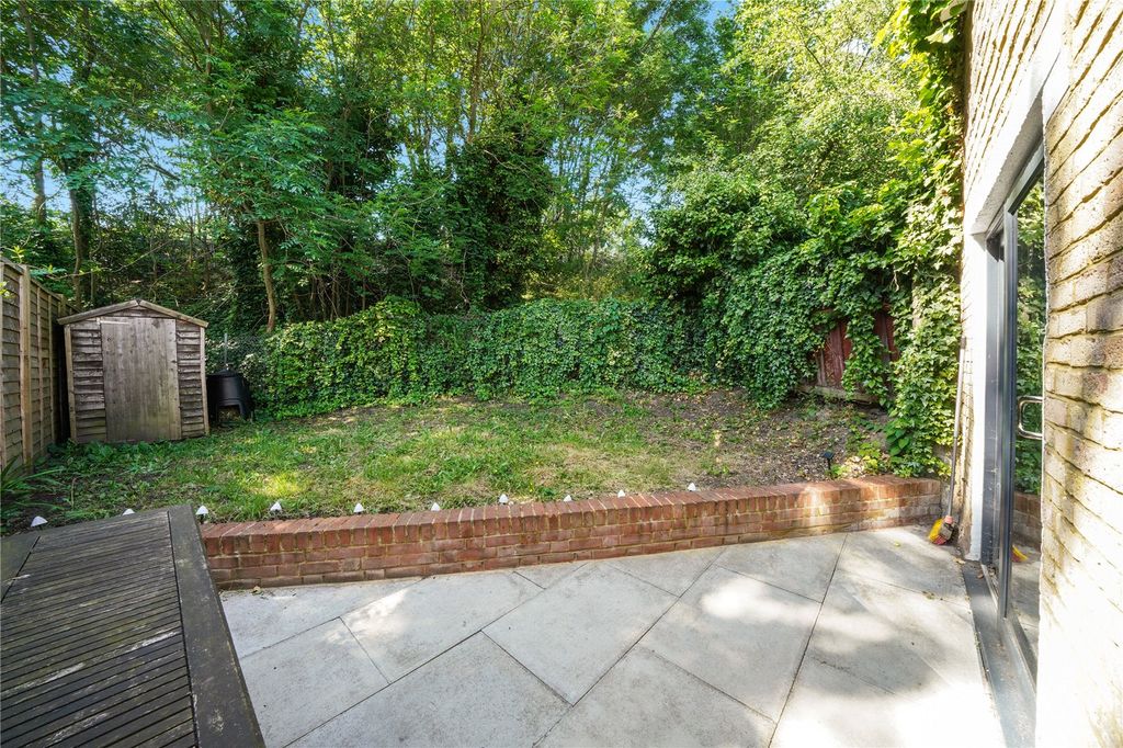Property photo 3 of 16 Garden