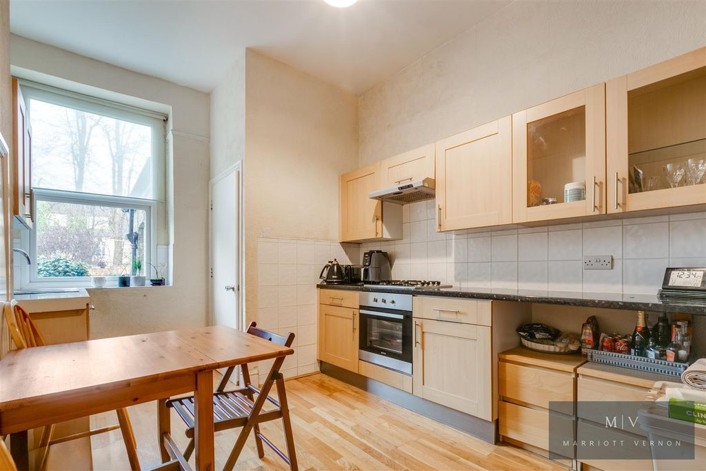 Property photo 3 of 17 Woodstock Road 21 F1 MV-11.Jpg