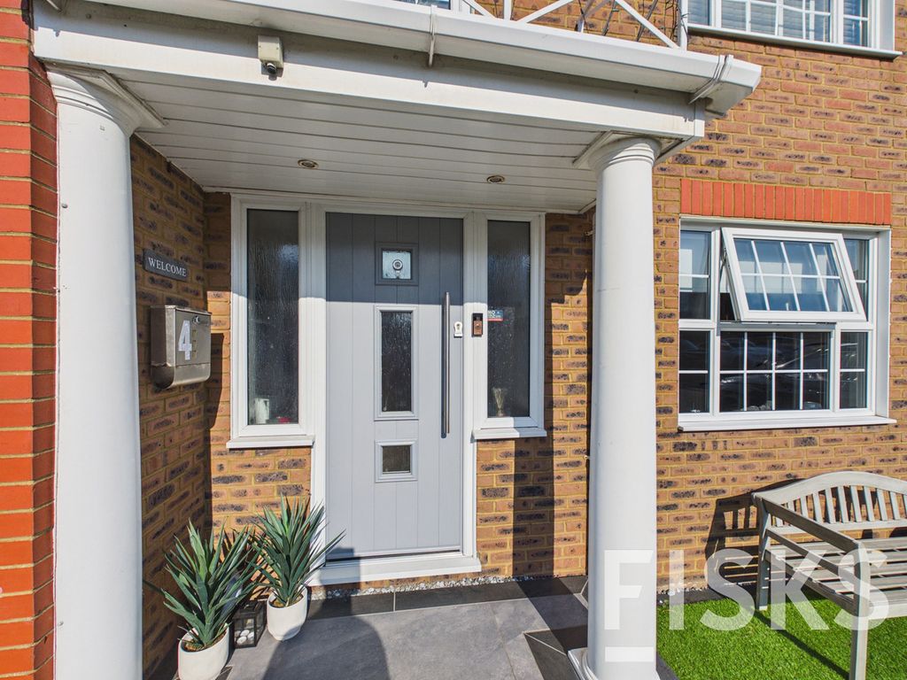 Property photo 2 of 32