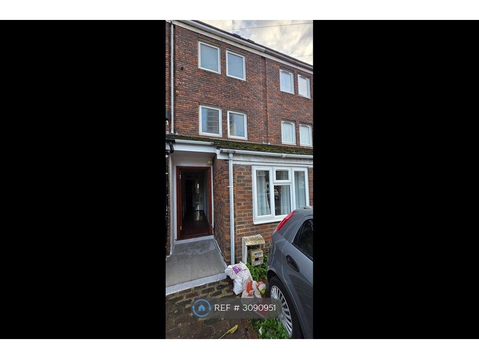 Property photo 2 of 23