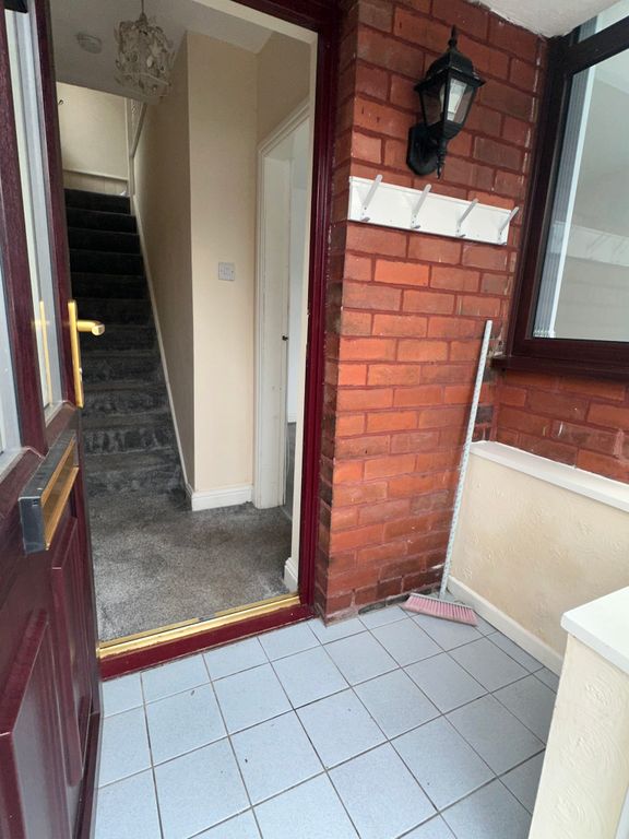 Property photo 2 of 25