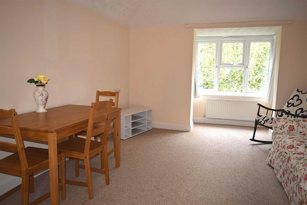 Property photo 2 of 13 Sitting / Dining Room