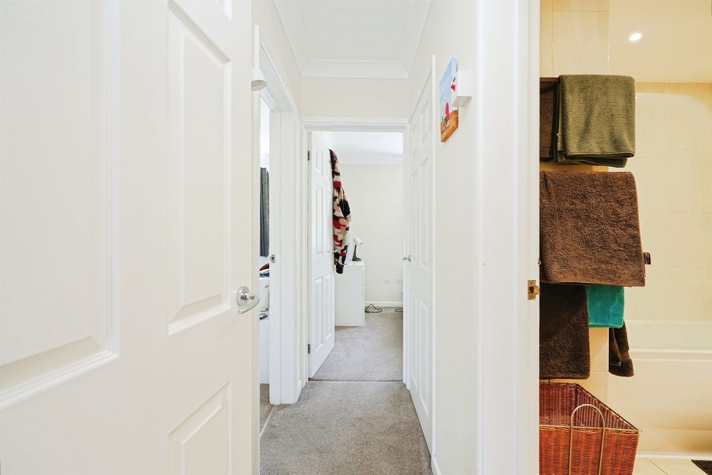 Additional image 12 of 2 bed maisonette for saleFleet Way, Didcot OX11