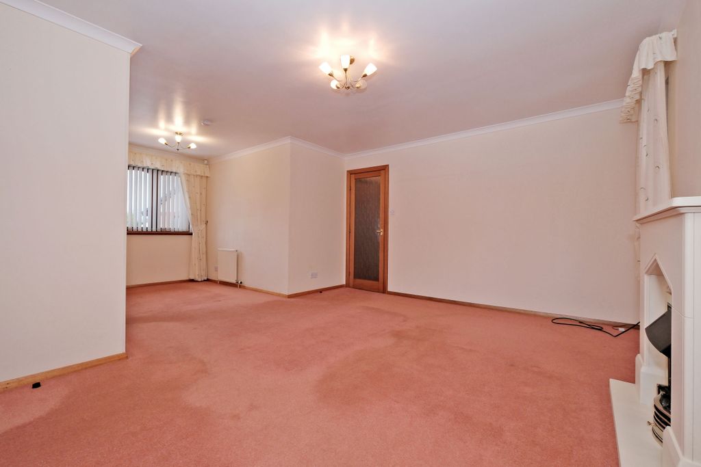 Property photo 2 of 29