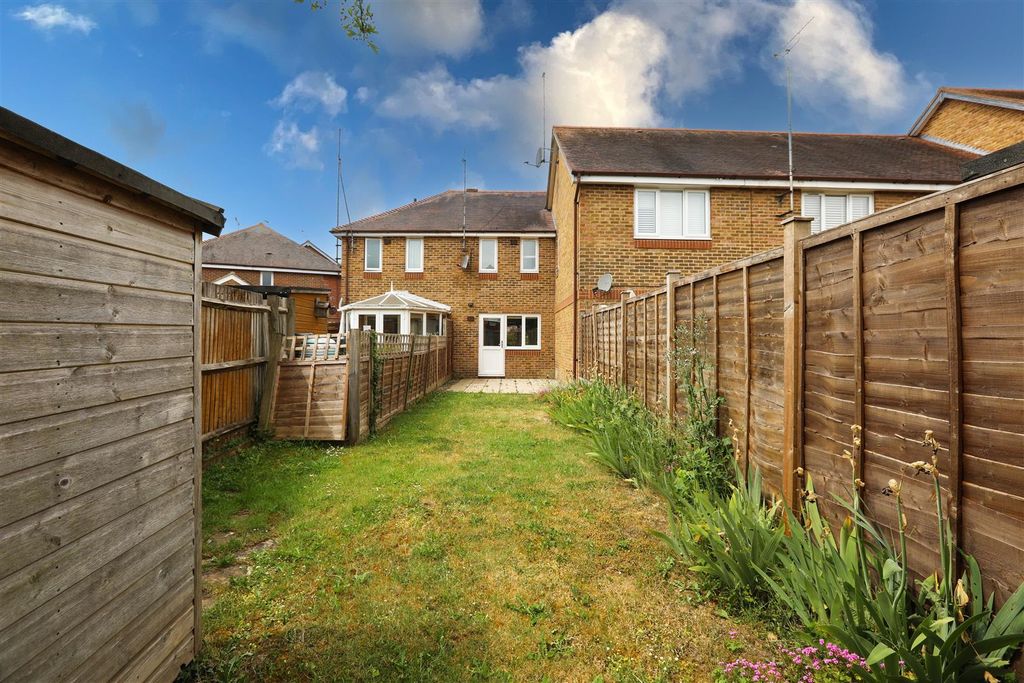 Property photo 2 of 9 3 Garden.Jpg