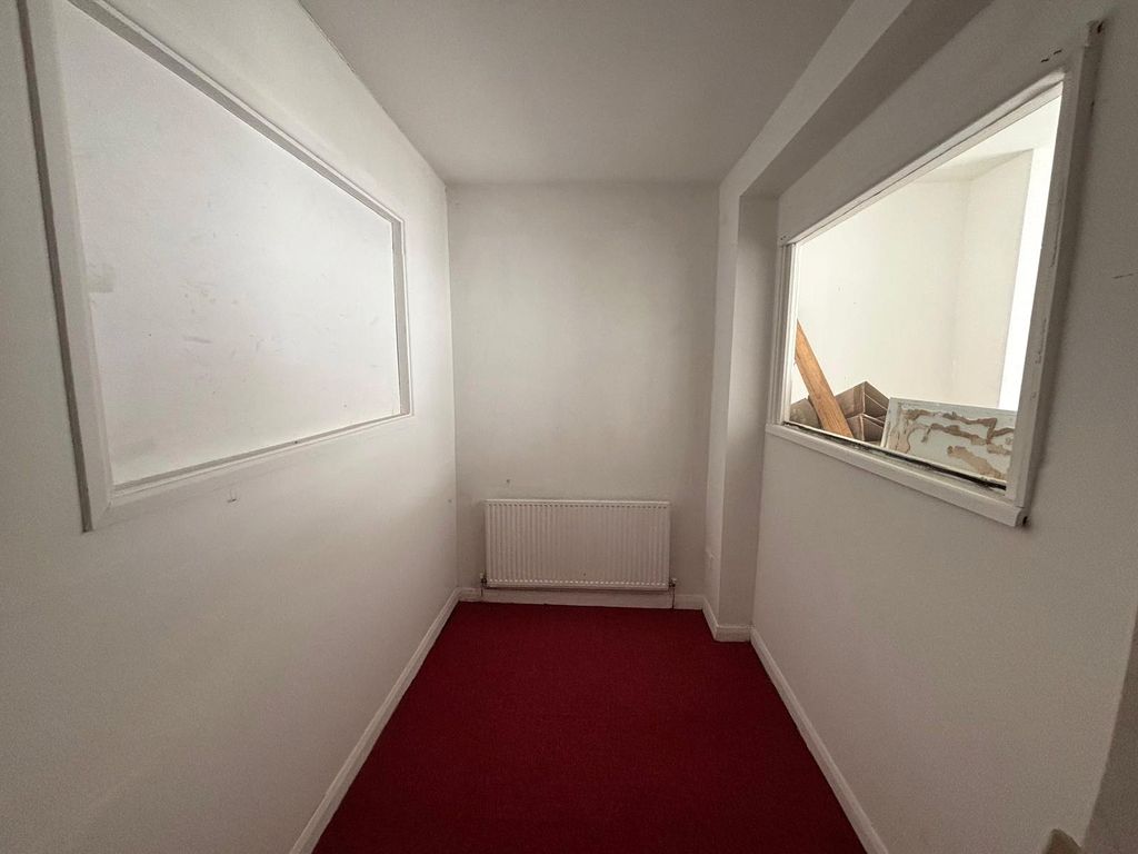 Property photo 3 of 10 Picture No. 05