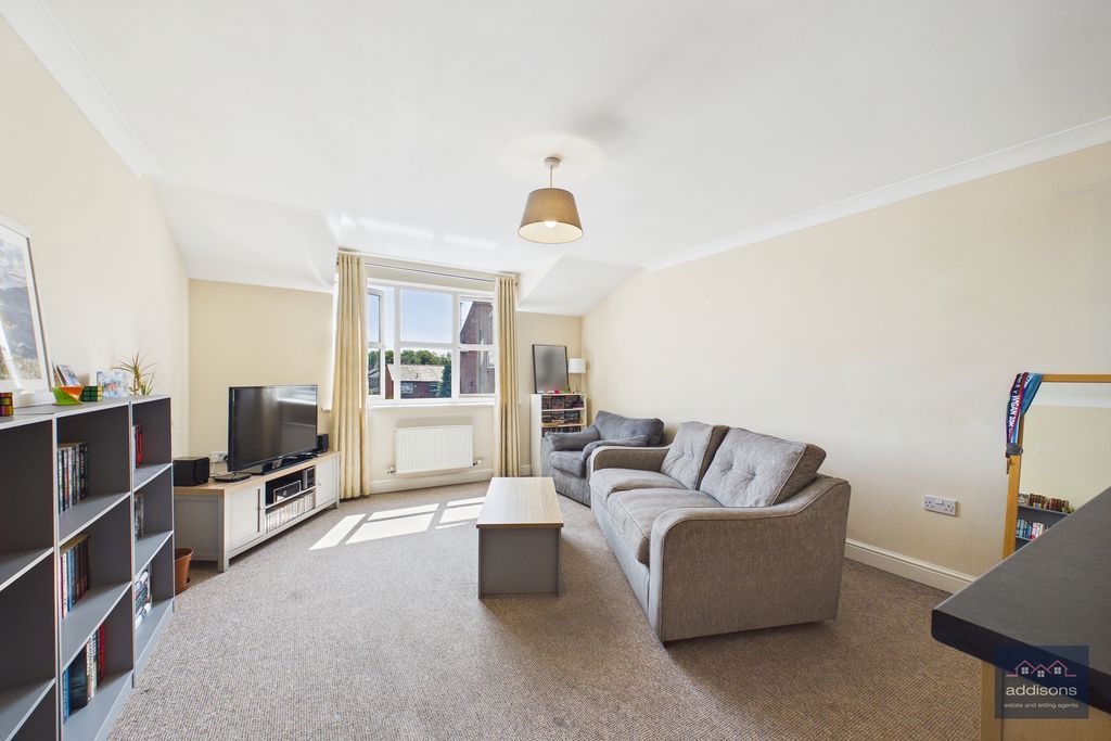Property photo 2 of 12 Photo 9