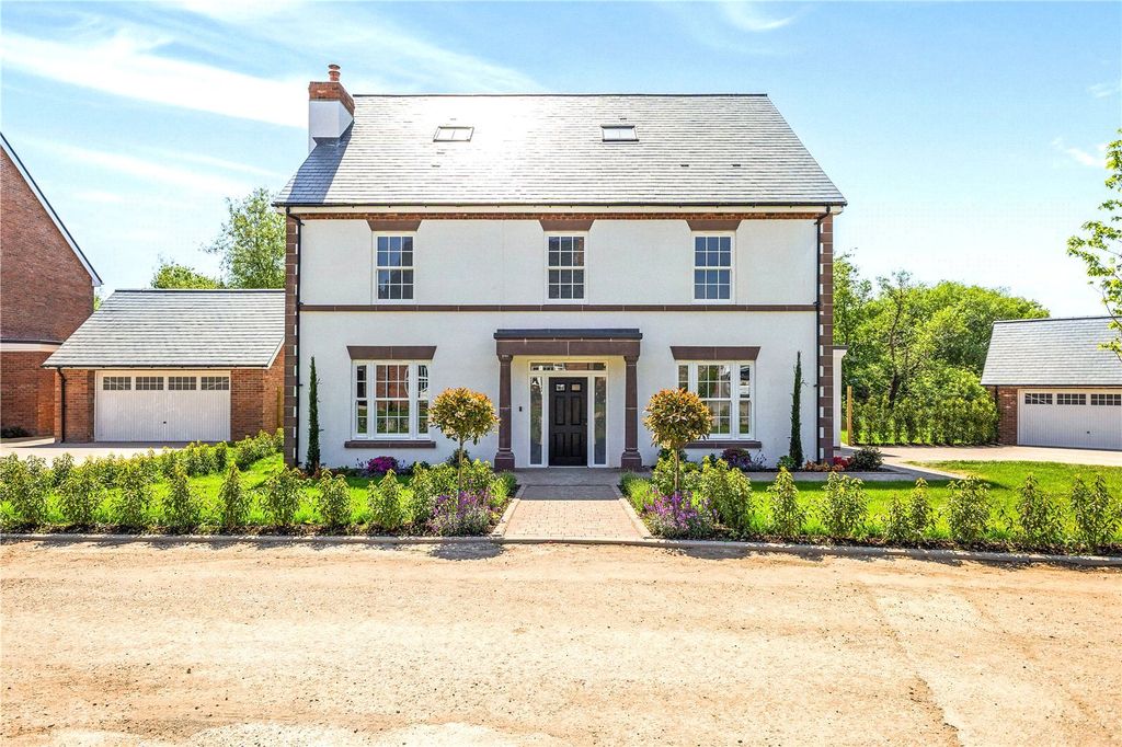 Property photo 2 of 26 Chatsworth