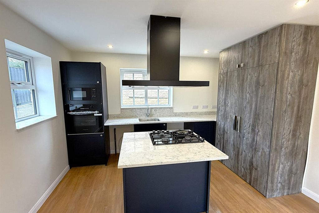 Property photo 3 of 17 Kitchen.Jpg