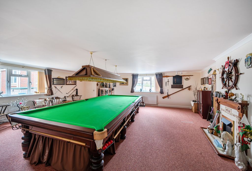 Property photo 1 of 21 1417111-9-699848d...