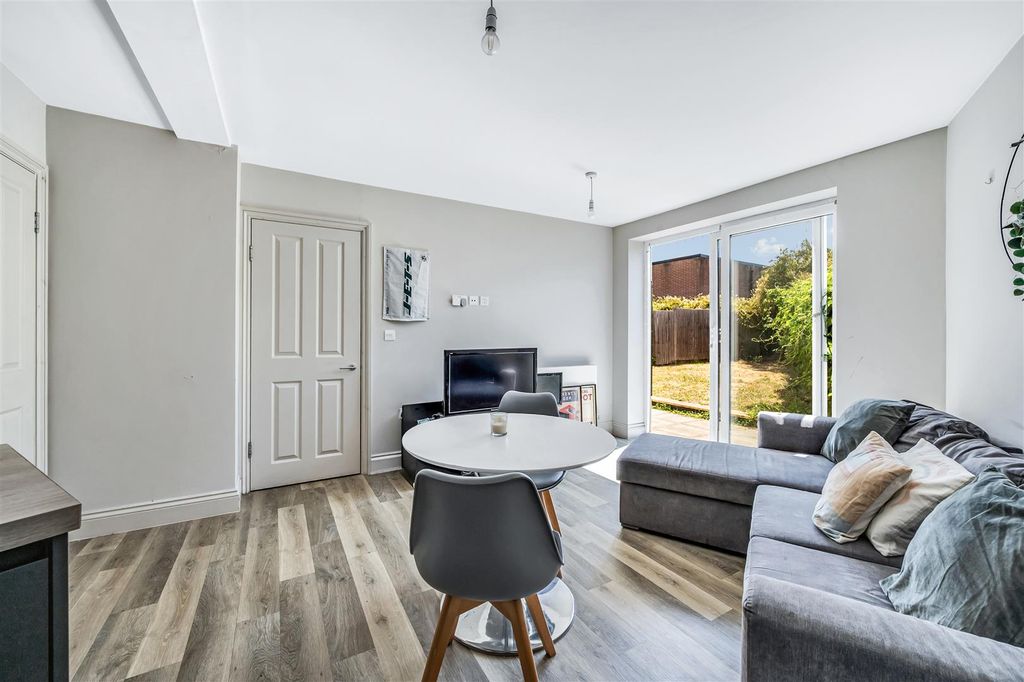 Property photo 1 of 14 Noel Road-8.Jpg