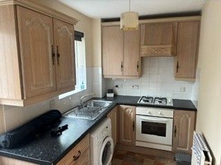 Property photo 2 of 6 Kitchen