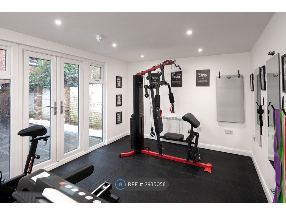Property photo 3 of 9 Gym
