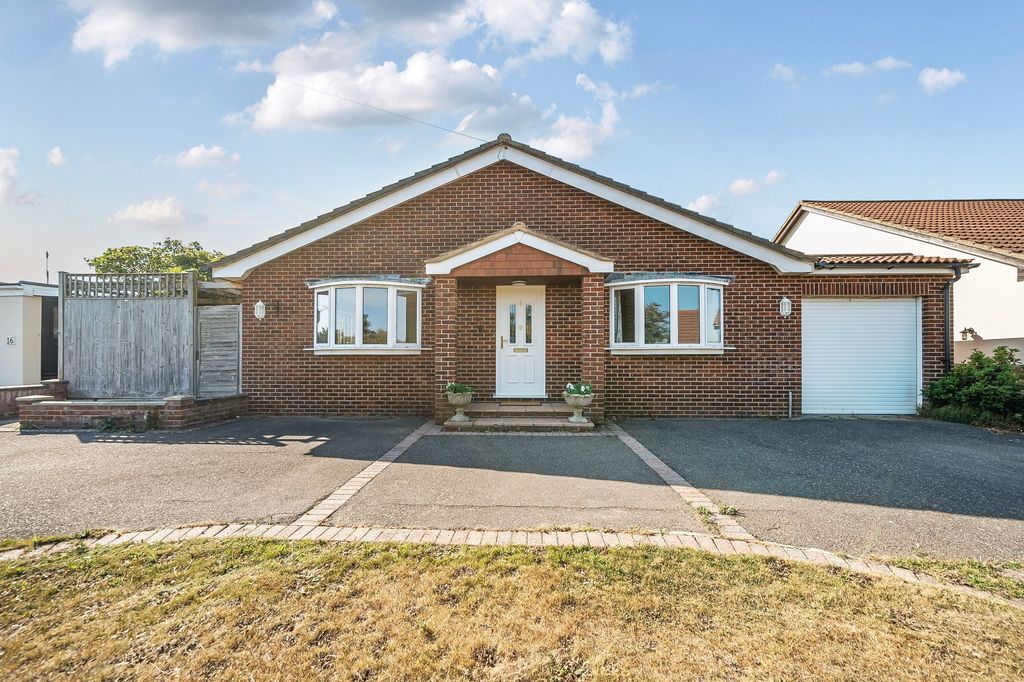 Property photo 1 of 11 Front