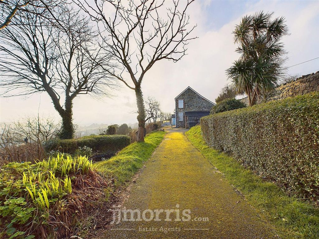 Property photo 2 of 33 Cam02122G0-Pr0209-Still045.Jpg