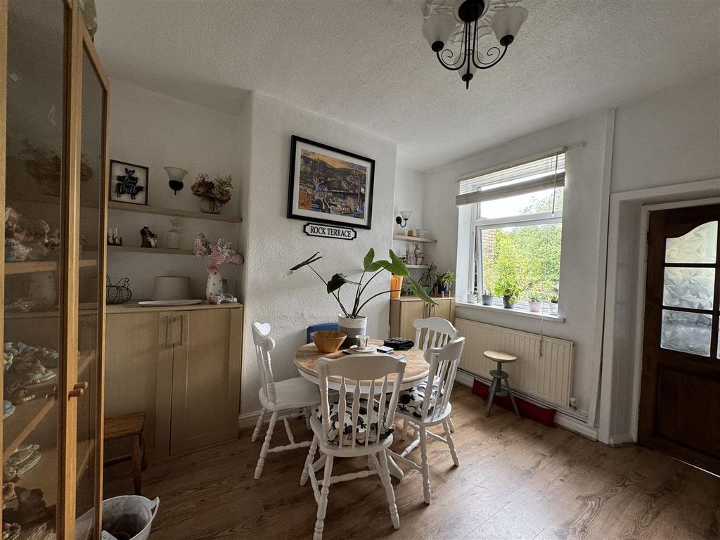 Property photo 3 of 13 Dining Room