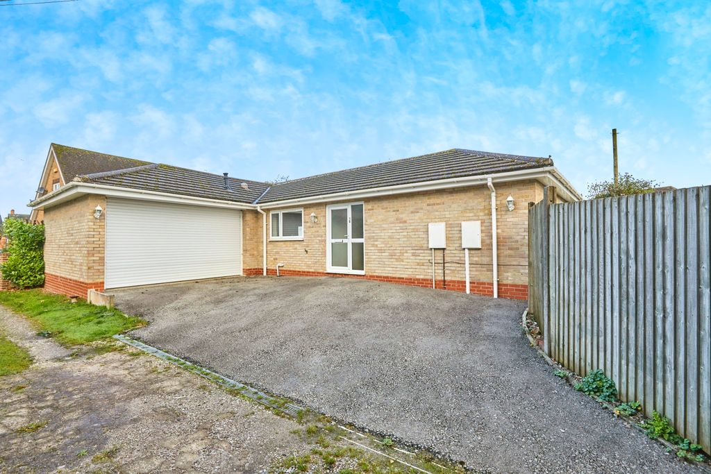 Property photo 1 of 18 Front