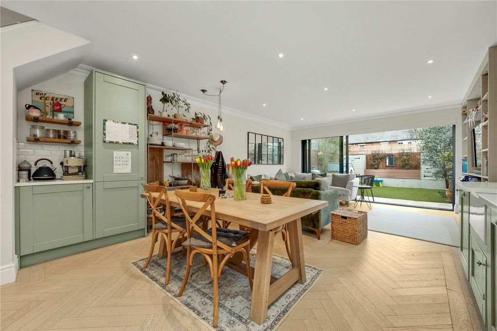 Property photo 3 of 13 Kitchen