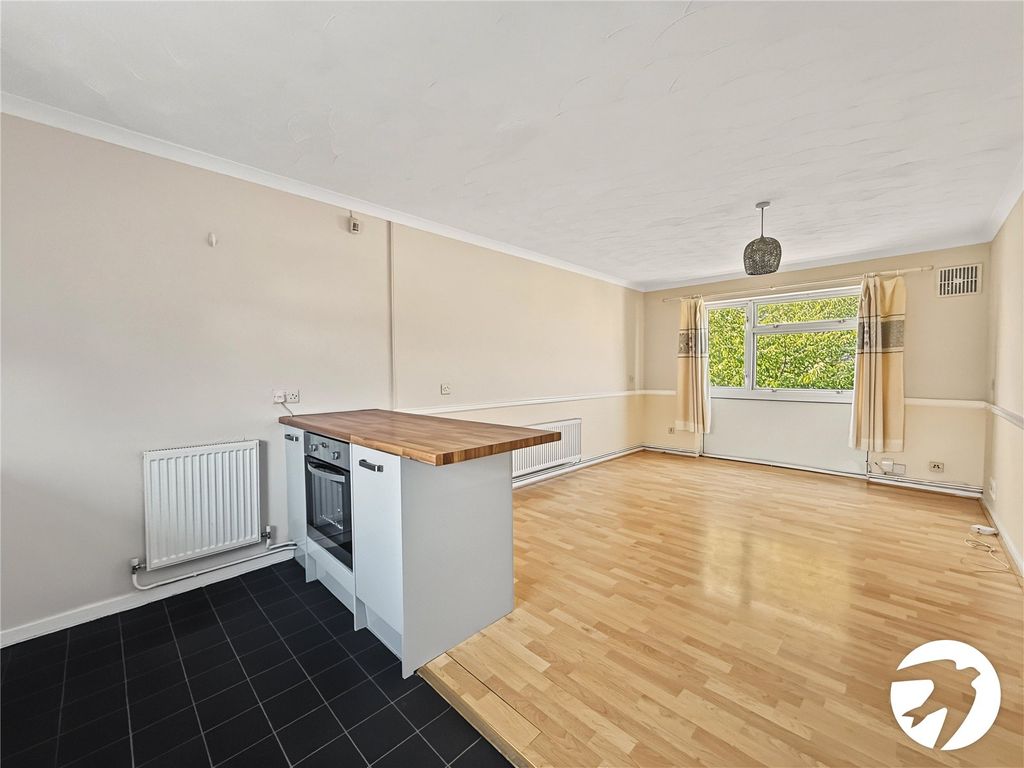 Property photo 3 of 13 Picture No. 11