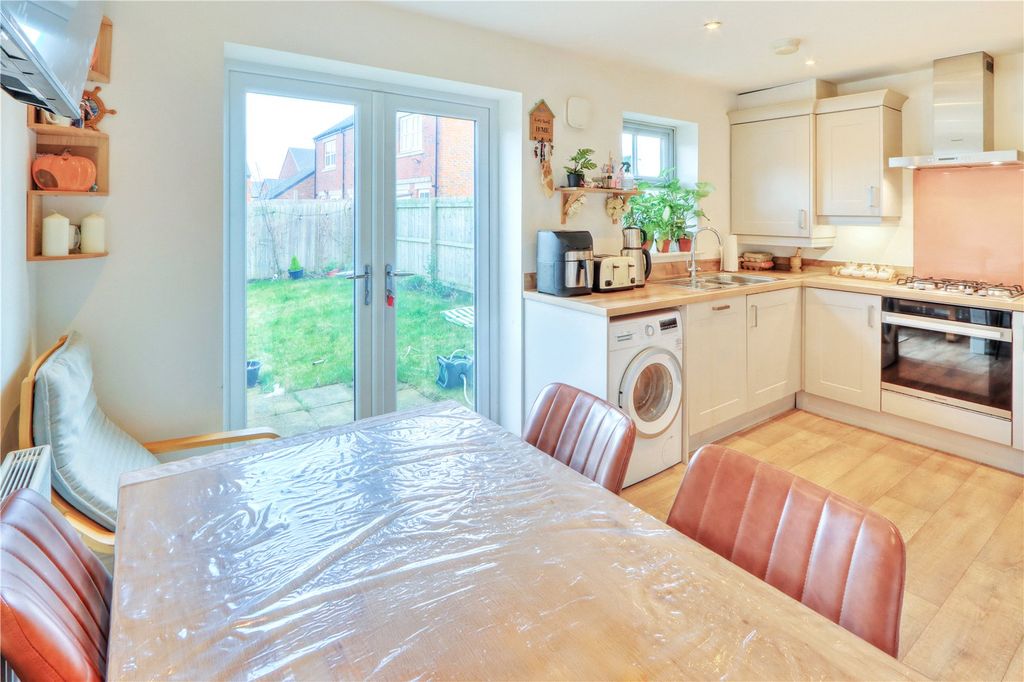 Property photo 3 of 12 Picture No. 13