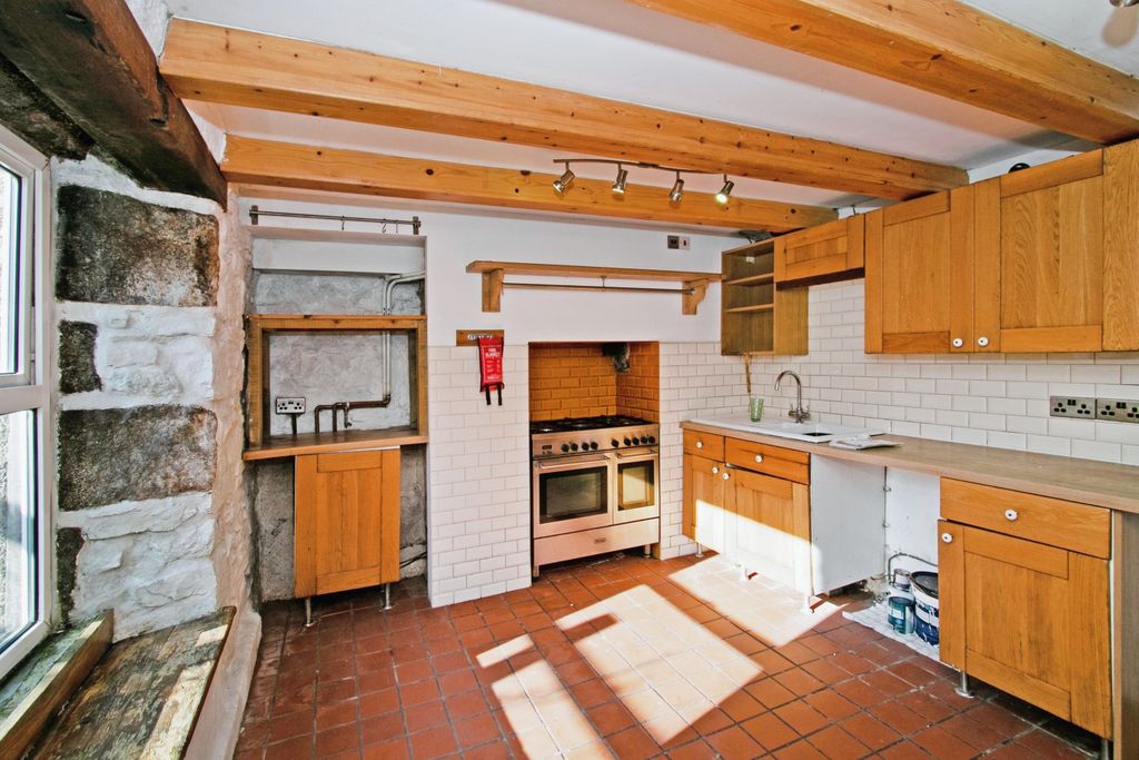 Property photo 3 of 17 Photography