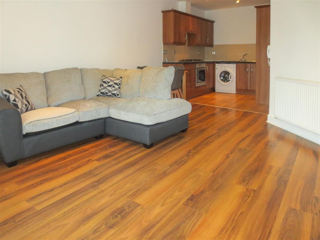 Property photo 1 of 11 Lounge