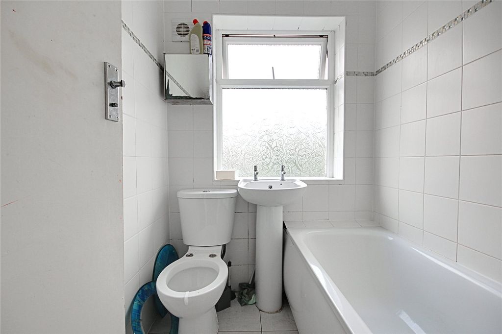 Property photo 3 of 9 Picture No. 08