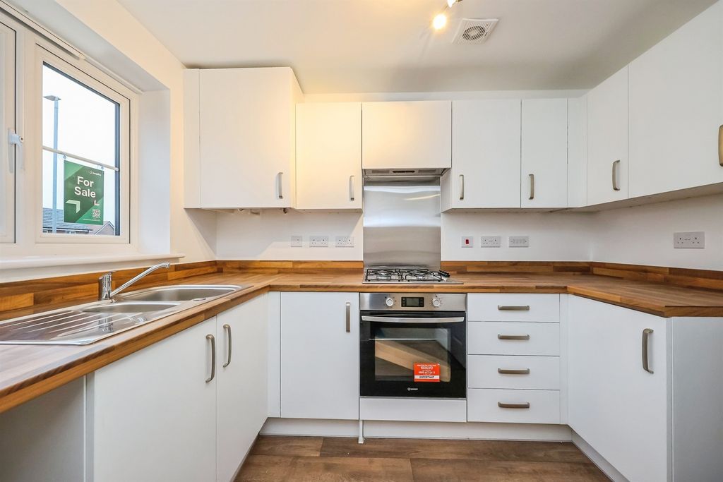 Property photo 3 of 29