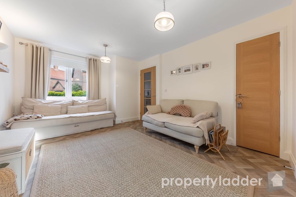 Property photo 2 of 22 Pl-4