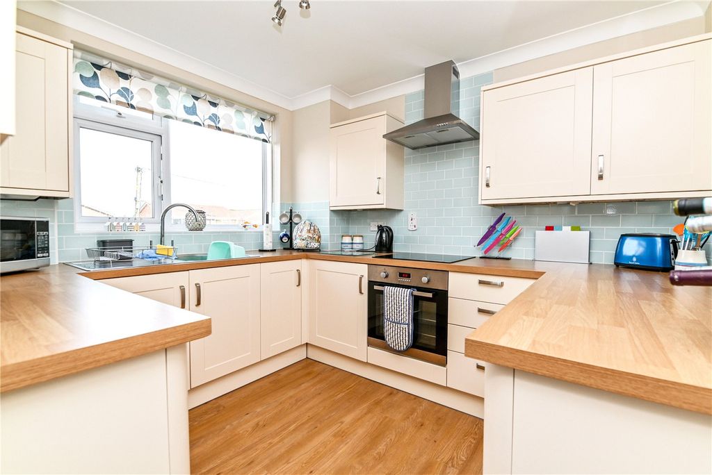 Property photo 2 of 16 Picture No. 02